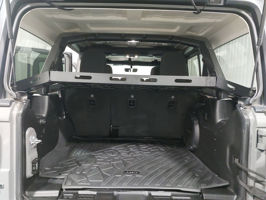 2022 JEEP WRANGLER - Image 12