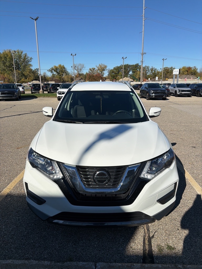 Used 2018 Nissan Rogue S with VIN 5N1AT2MV9JC810039 for sale in Holland, MI