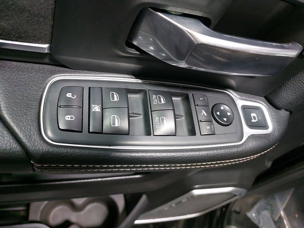 2019 RAM 3500 - Image 28