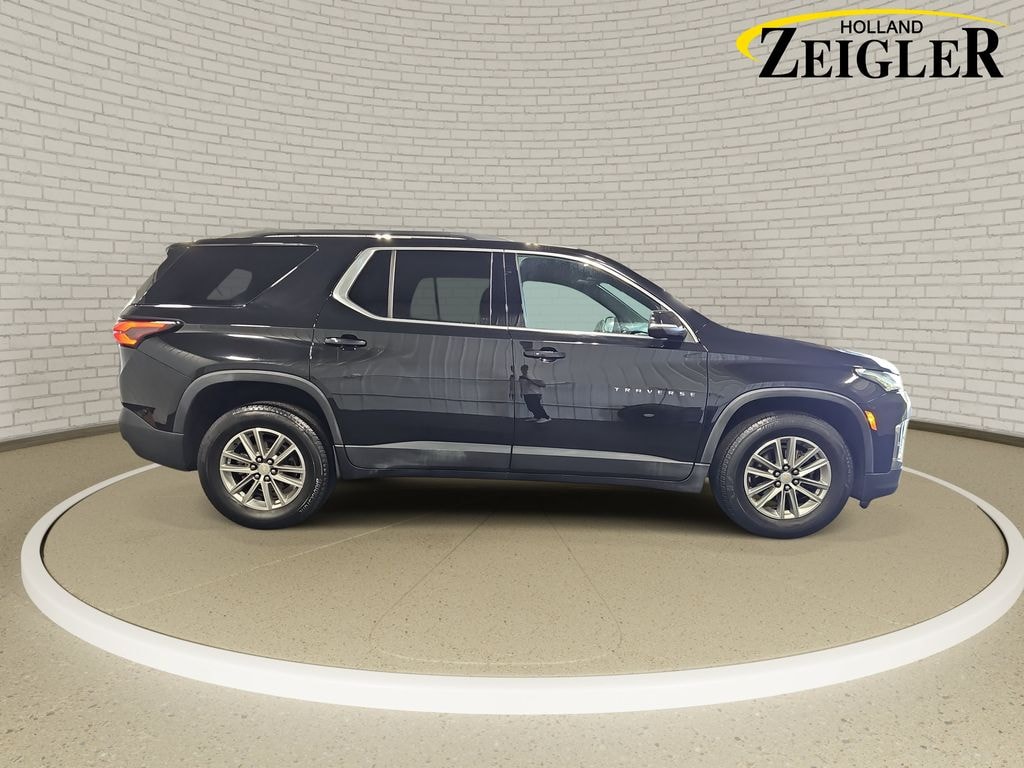 Used 2023 Chevrolet Traverse LT SUV