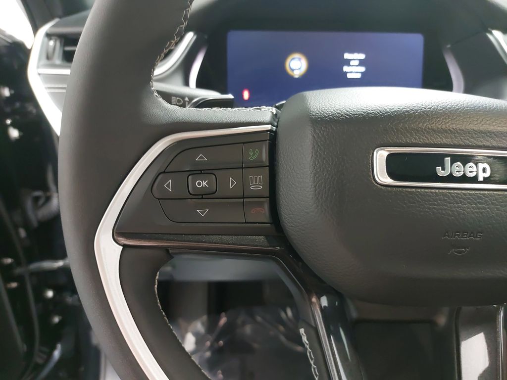 2023 JEEP GRAND CHEROKEE - Image 17