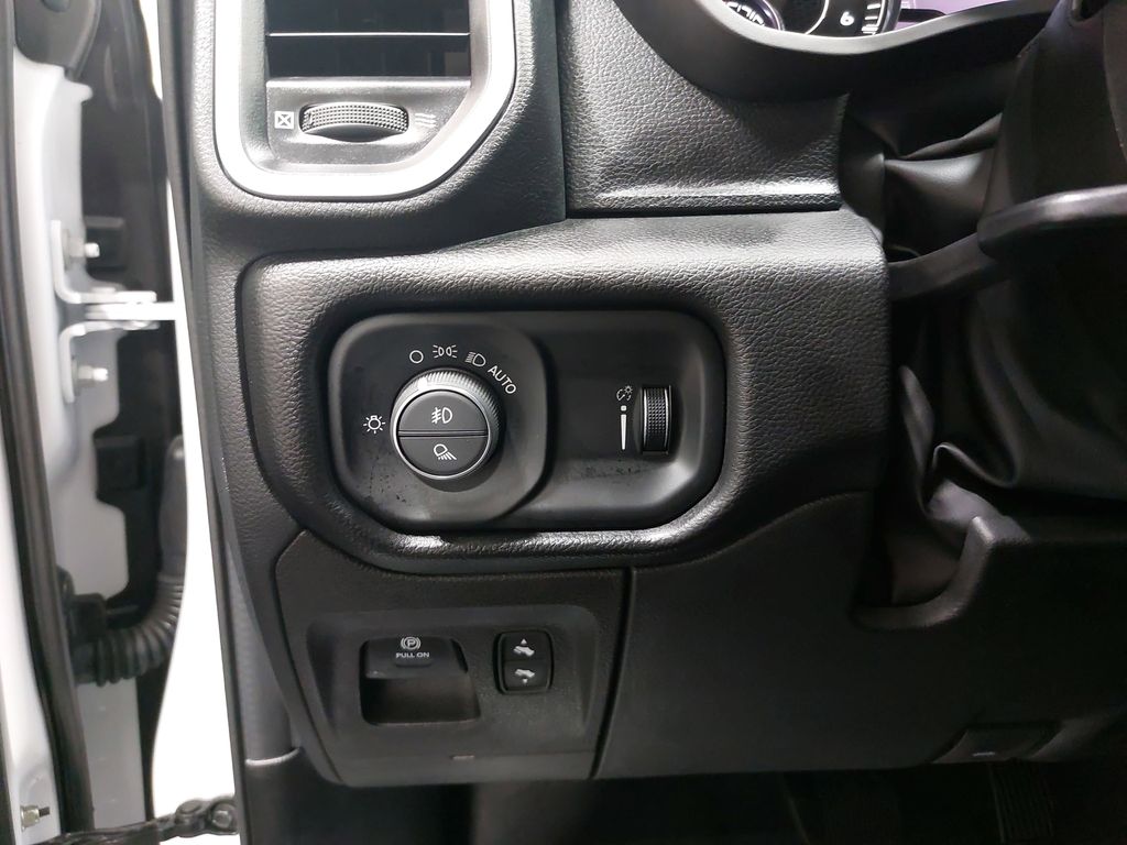 2022 RAM 1500 - Image 25