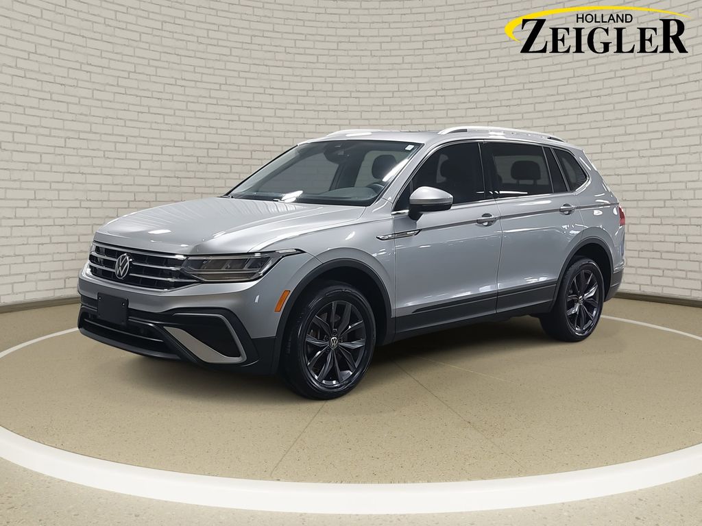 2022 Volkswagen Tiguan SE's photo