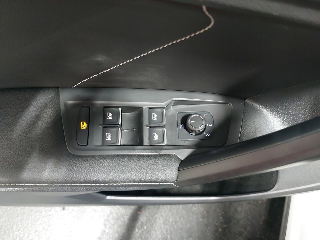 2022 VOLKSWAGEN TIGUAN - Image 27