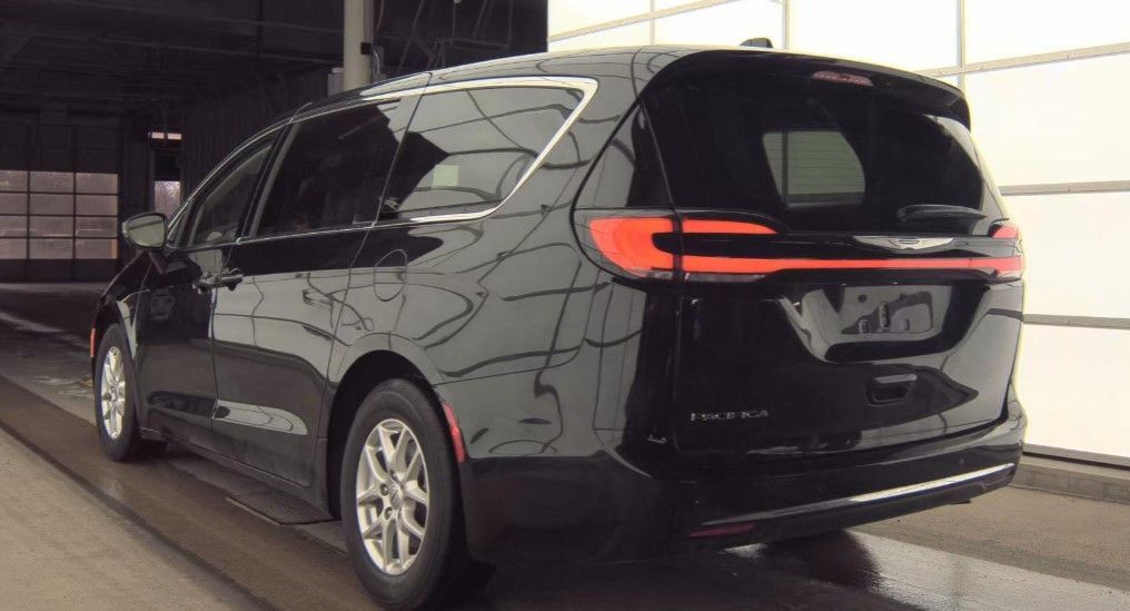 2024 CHRYSLER PACIFICA - Image 8