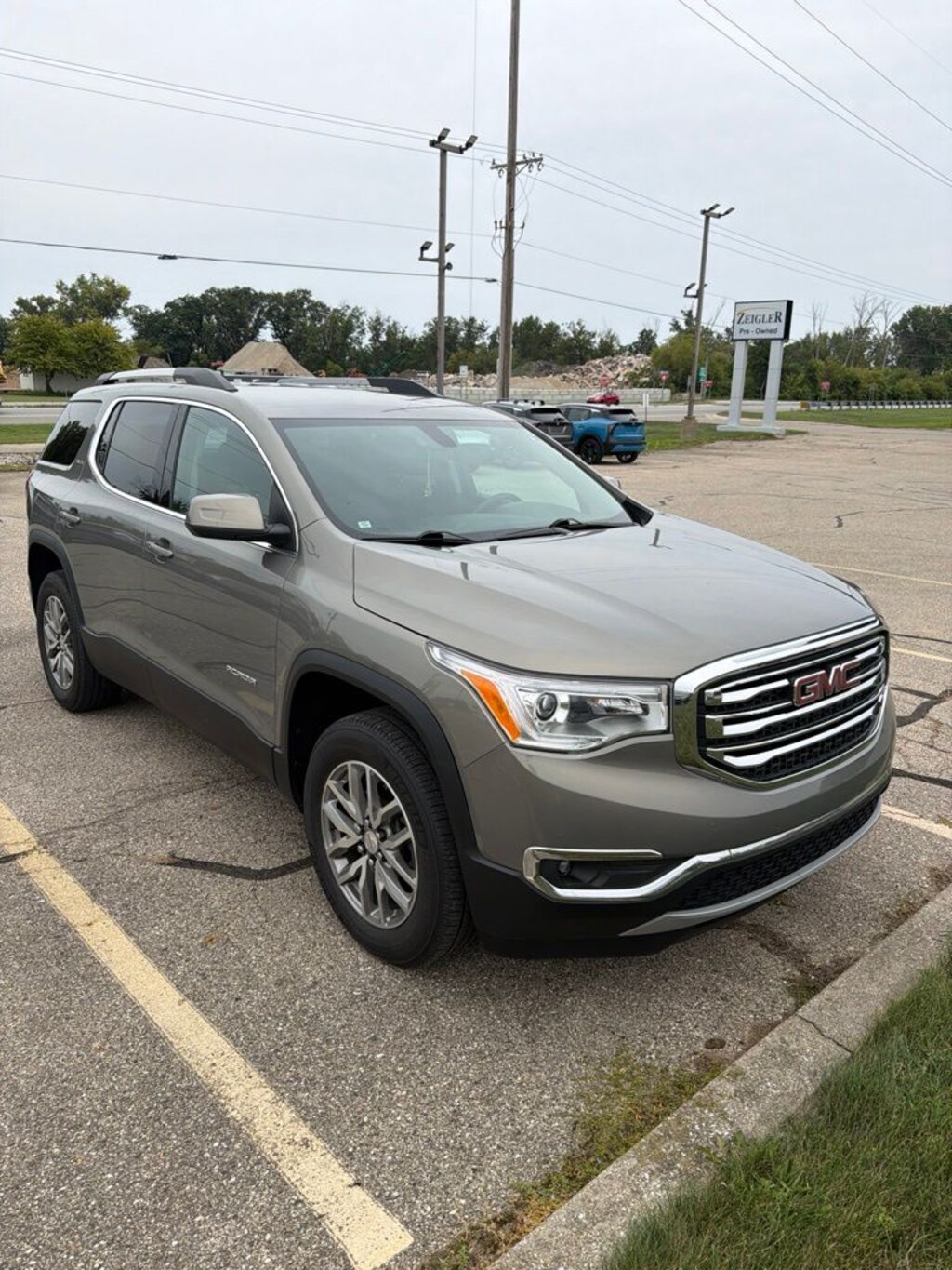 Used 2019 GMC Acadia SLE-2 SUV