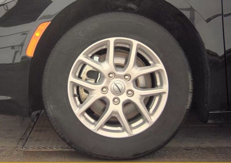 2024 CHRYSLER PACIFICA - Image 9