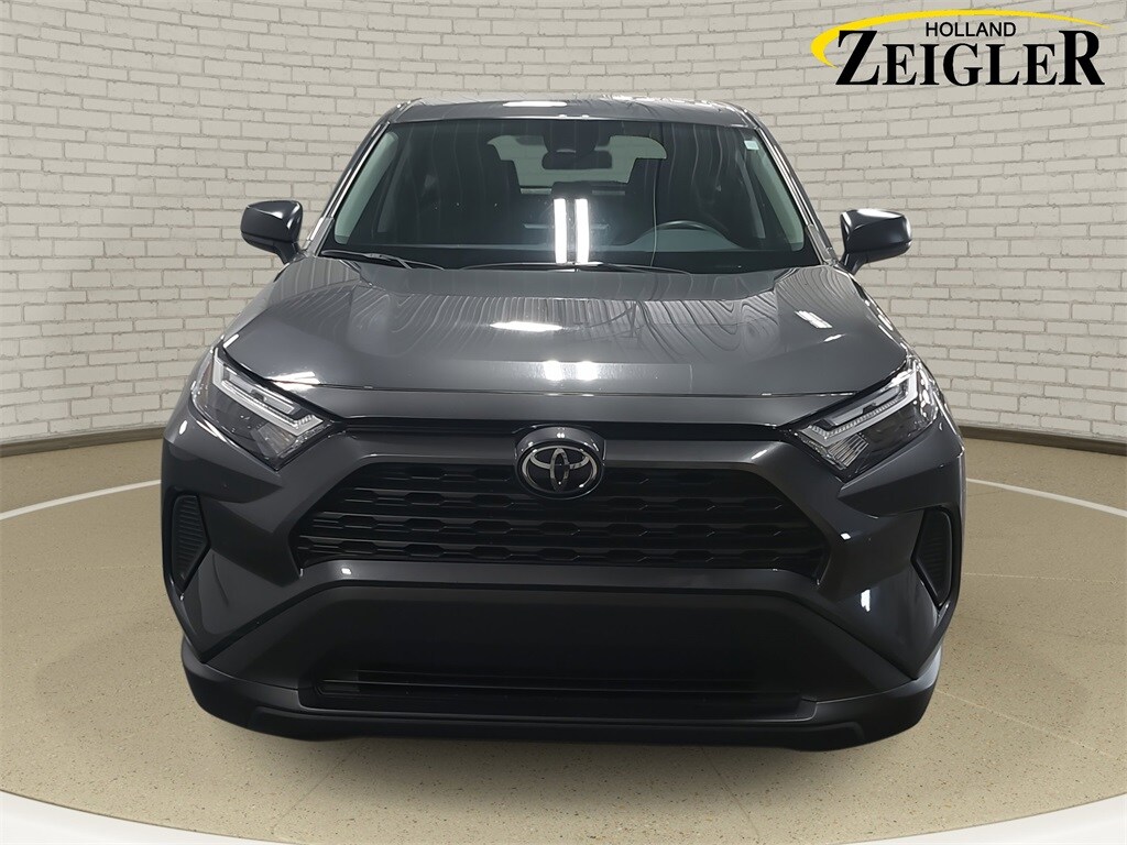 2024 Toyota RAV4 LE photo 2