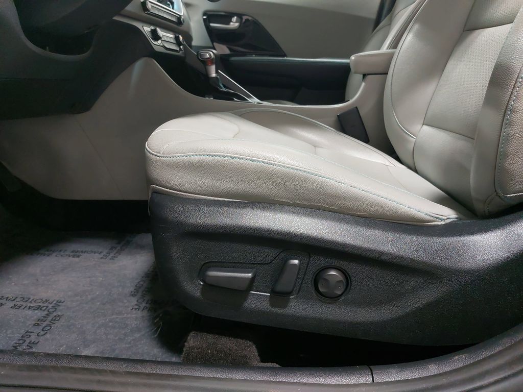 2022 KIA NIRO - Image 30