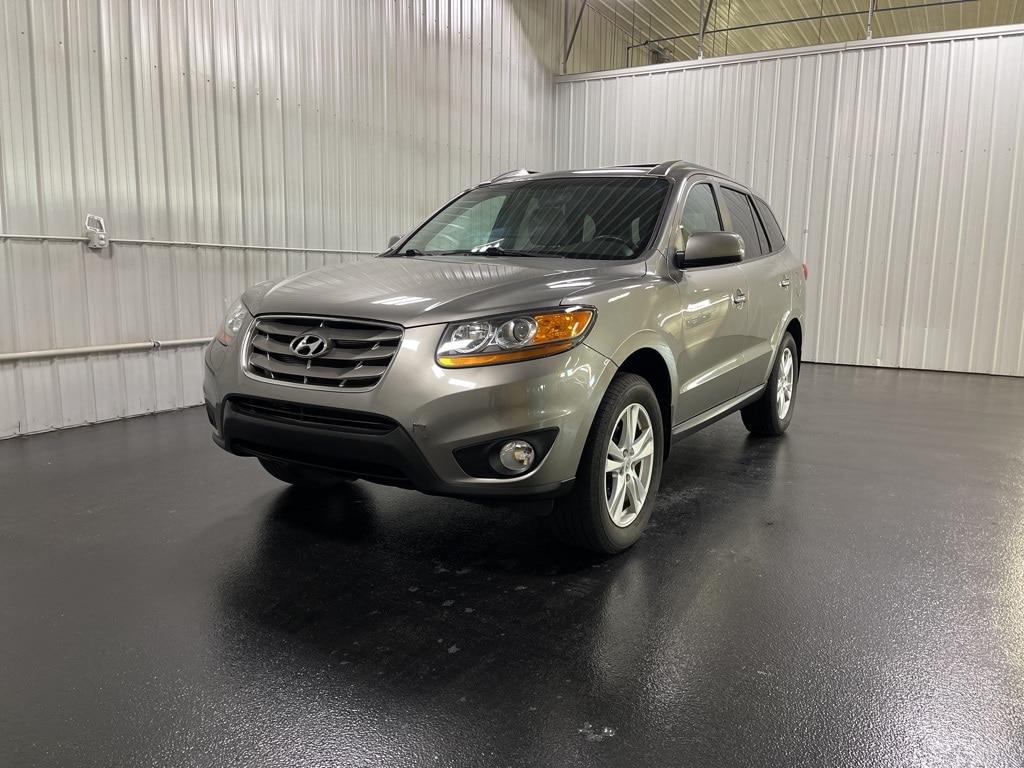 Used 2011 Hyundai Santa Fe SE with VIN 5XYZH4AG1BG045996 for sale in Holland, MI