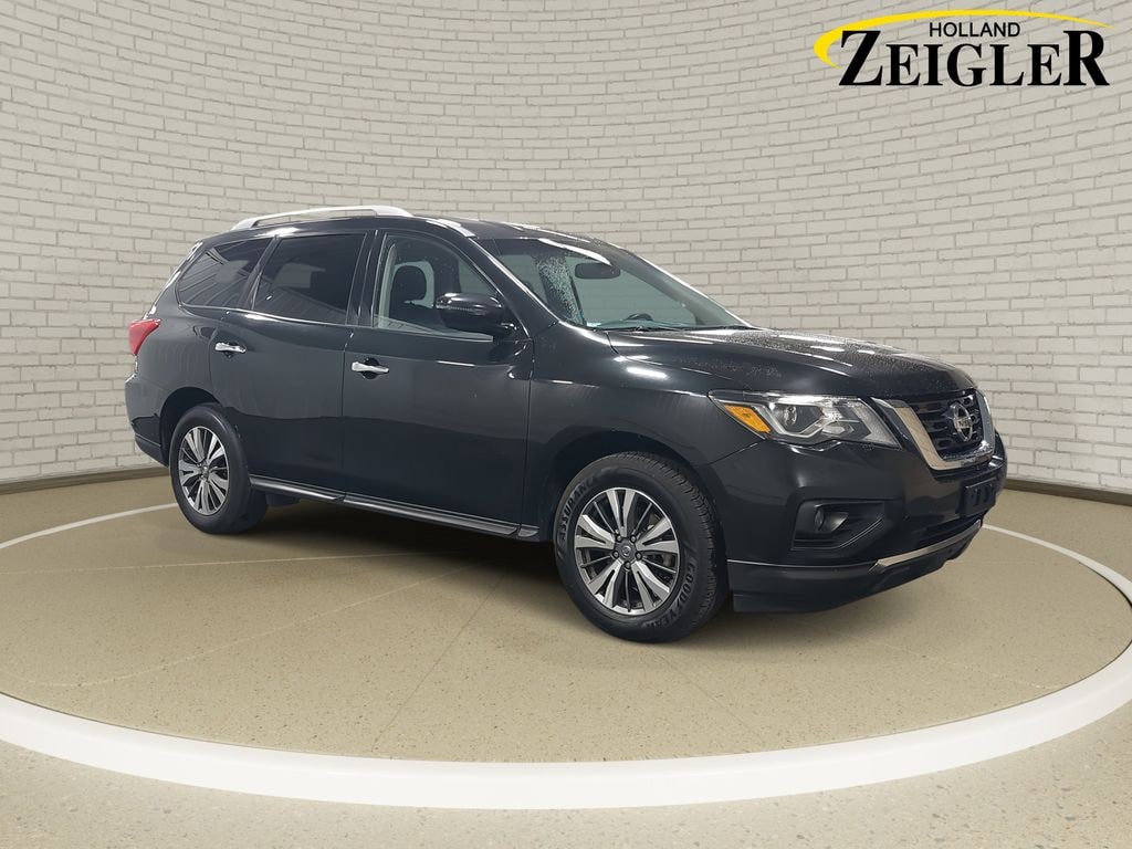 Used 2020 Nissan Pathfinder SV SUV