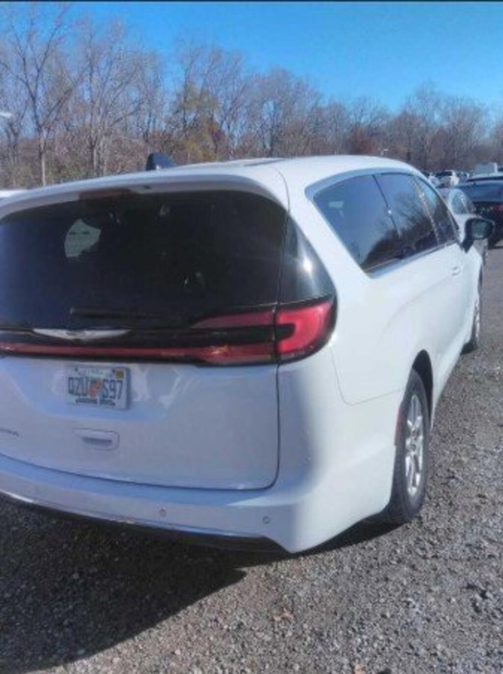 Used 2024 Chrysler Pacifica Touring L Minivan/Van