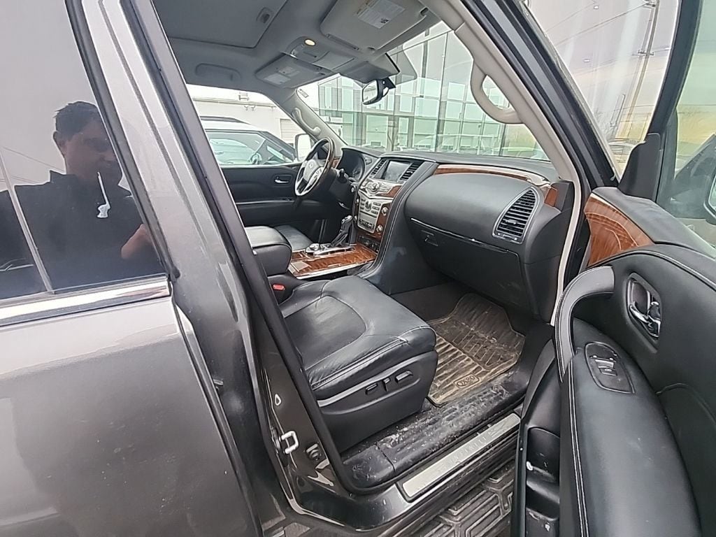 2019 INFINITI QX80 - Image 11