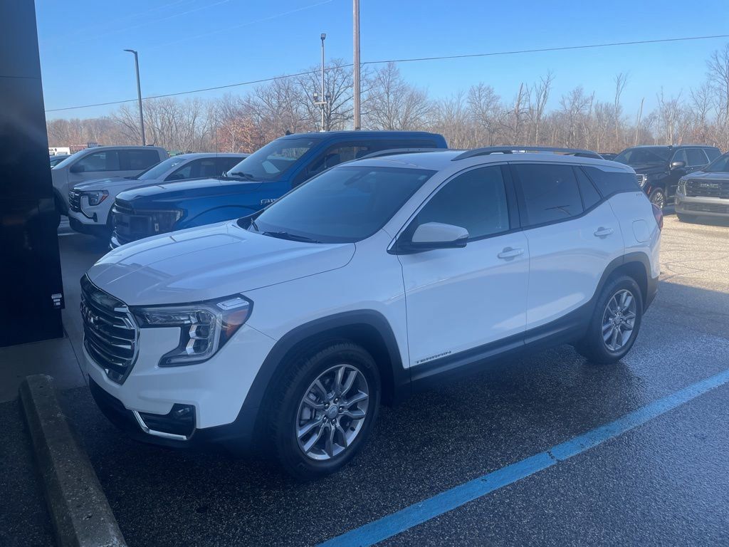 2024 GMC TERRAIN - Image 9