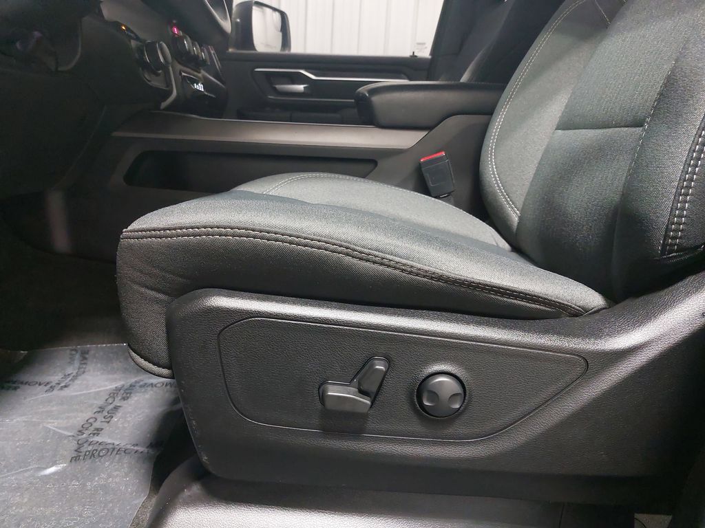 2022 RAM 1500 - Image 28