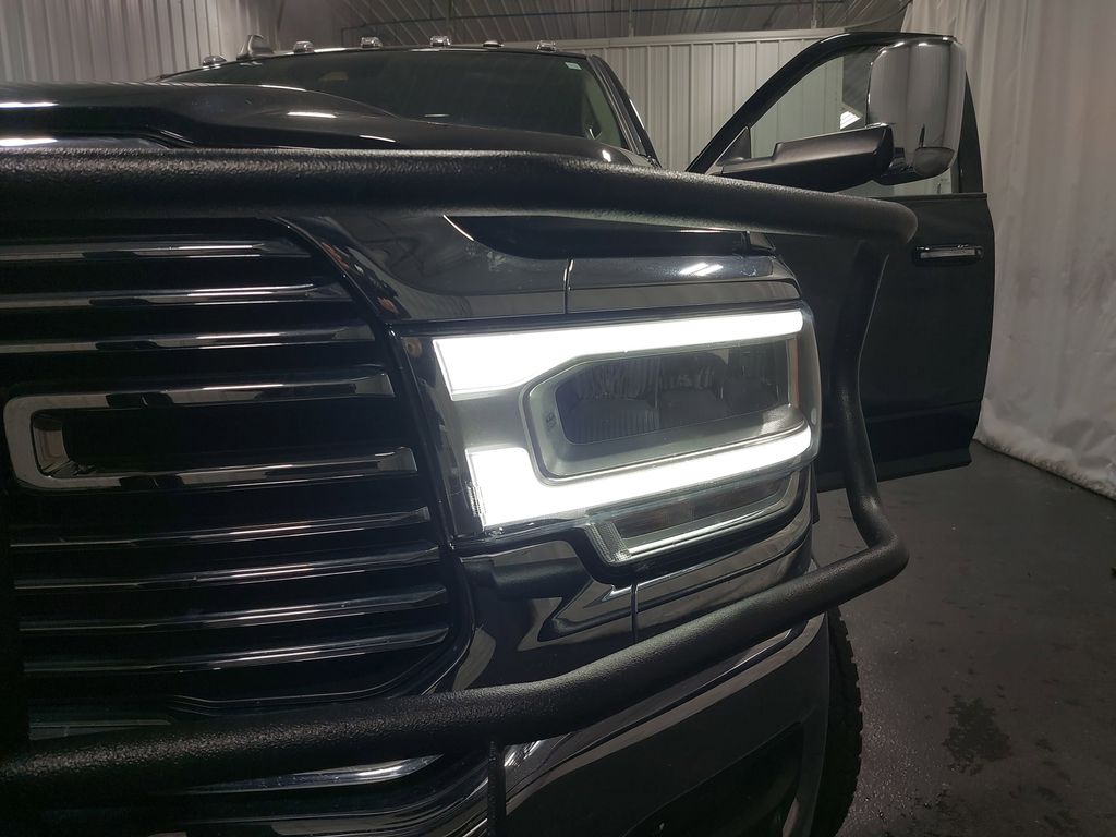 2019 RAM 3500 - Image 30