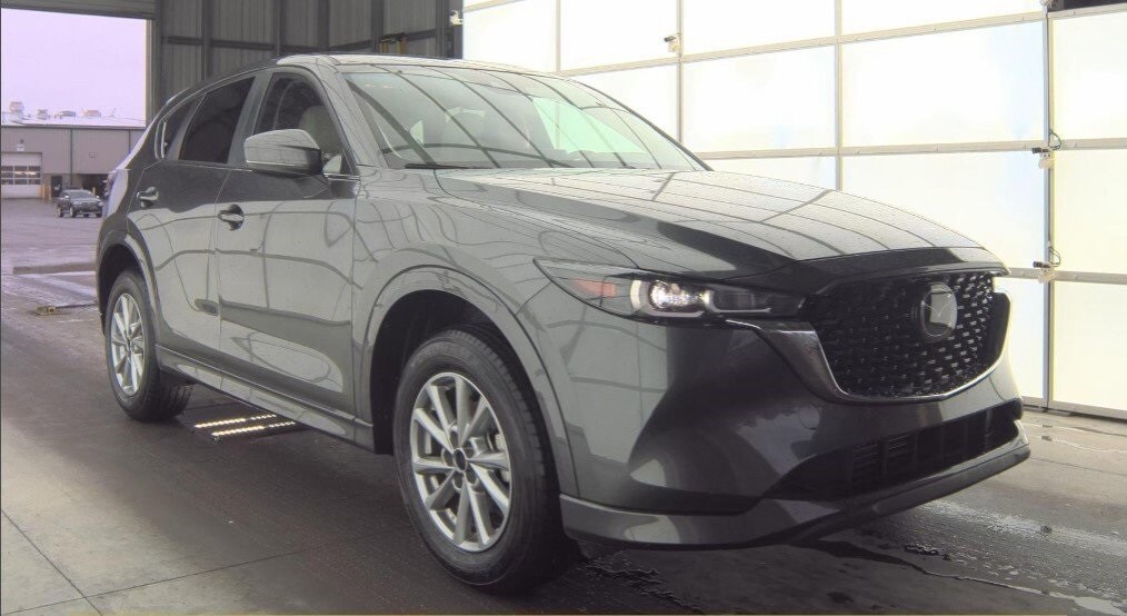 2025 Mazda CX-5 2.5 S Preferred photo 3