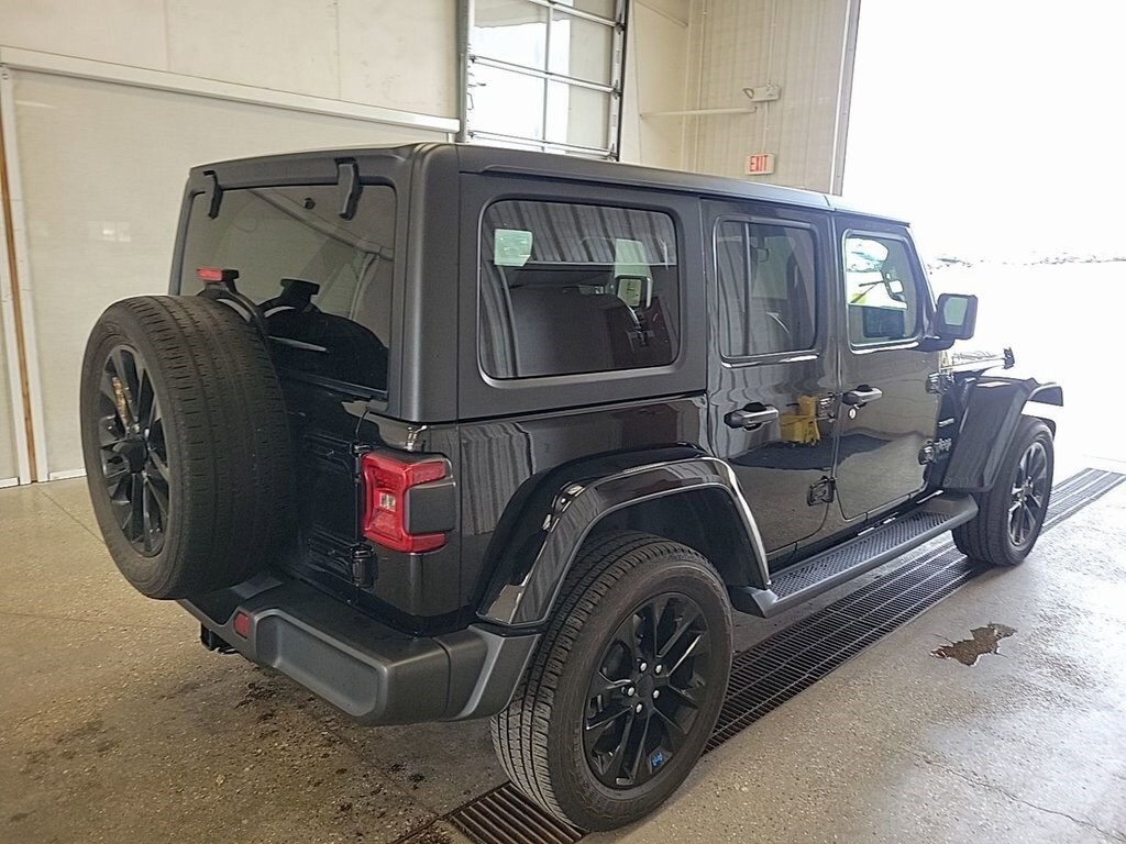 2022 Jeep Wrangler Unlimited Sahara 4xe photo 3