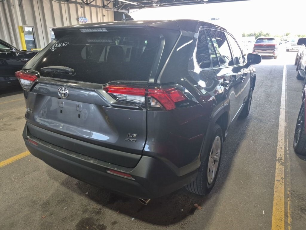 2024 Toyota RAV4 LE photo 3