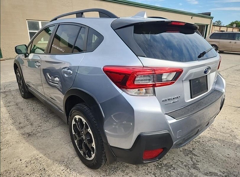 2022 Subaru Crosstrek Premium photo 3