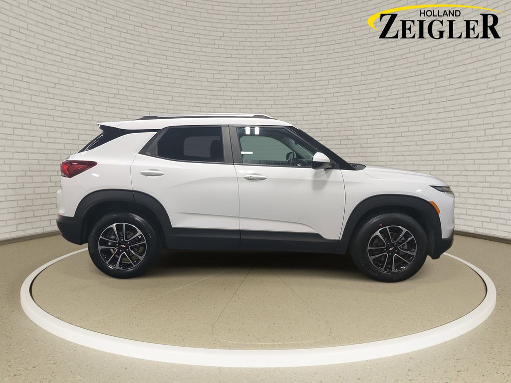 2025 CHEVROLET TRAILBLAZER - Image 4