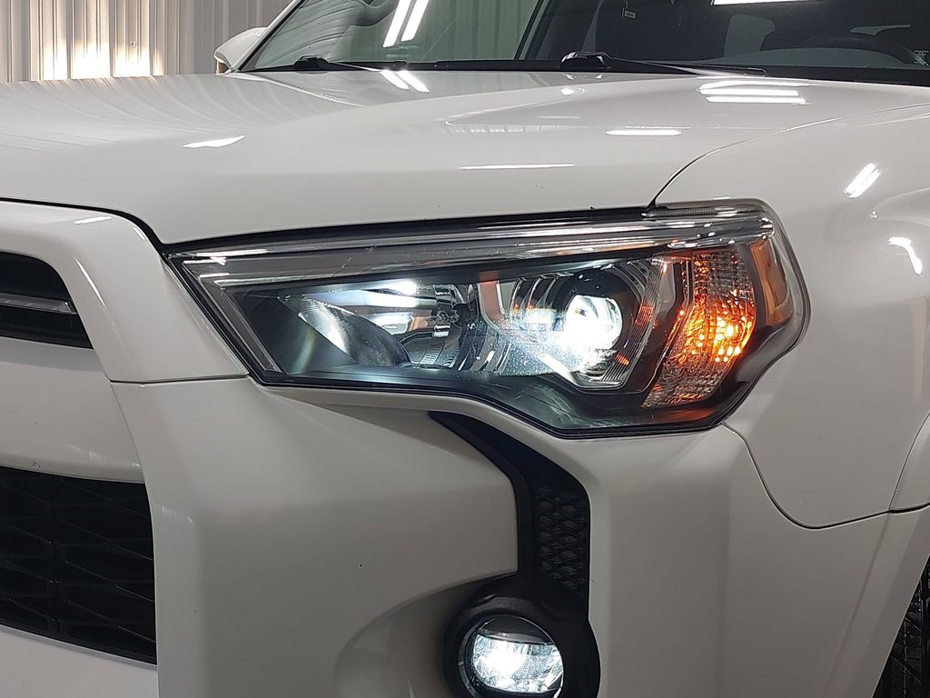 2021 TOYOTA 4RUNNER - Image 33