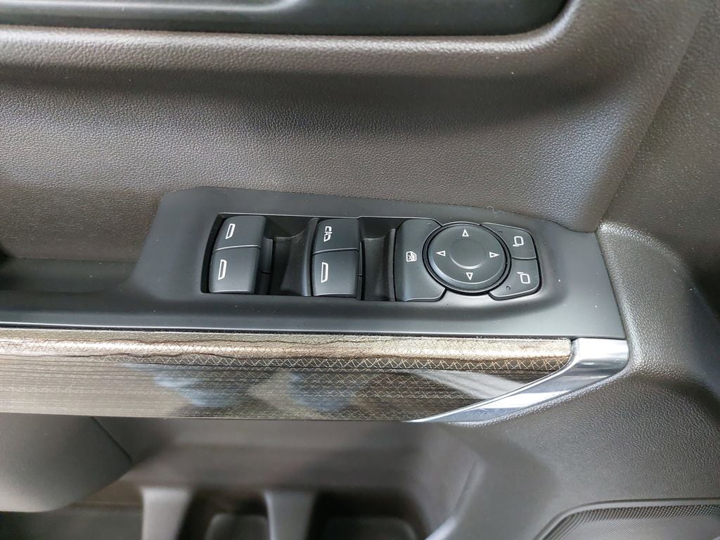 2021 CHEVROLET SILVERADO - Image 30