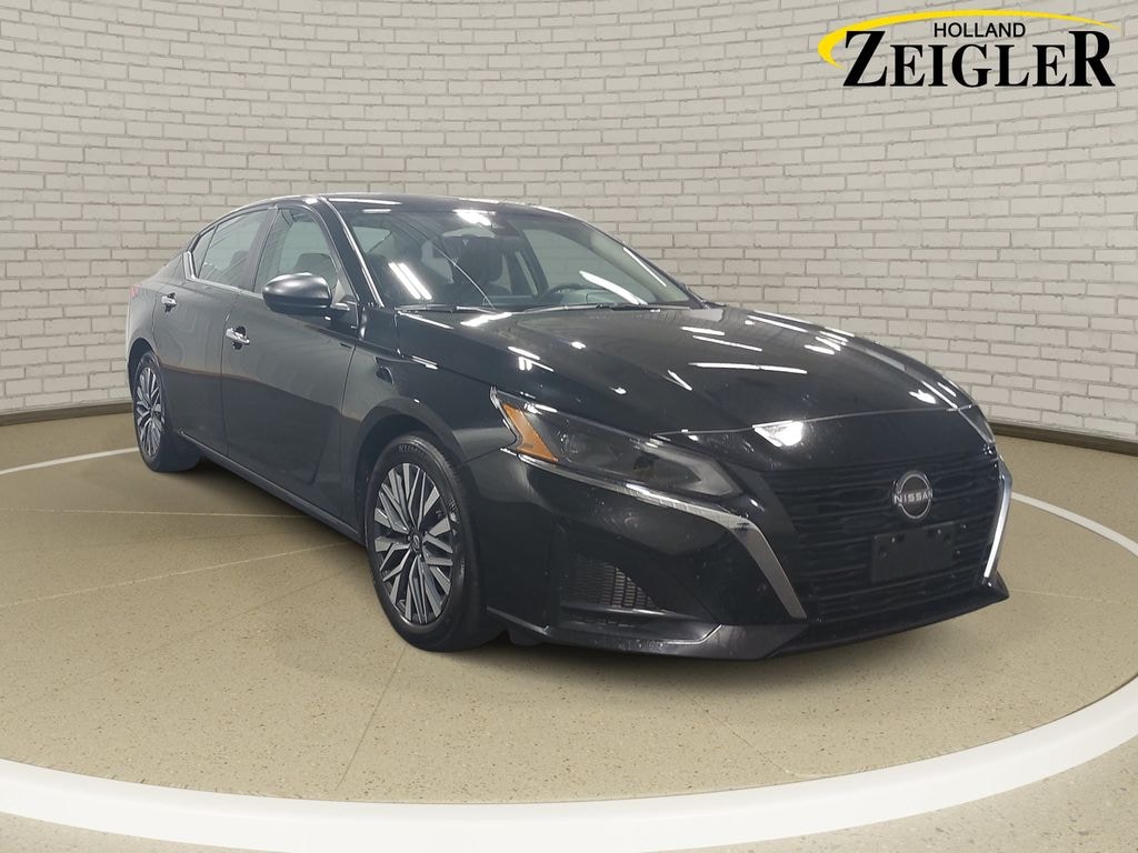 Certified 2025 Nissan Altima 2.5 SV Sedan