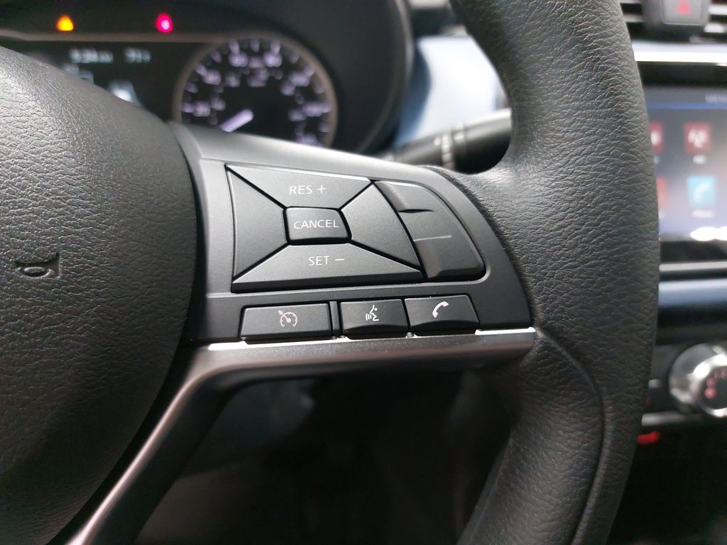 2025 Nissan Versa Sedan SV - Photo 17