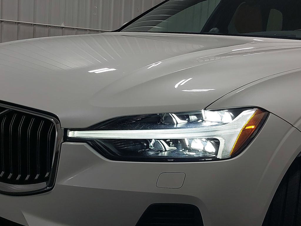 2023 VOLVO XC60 - Image 34