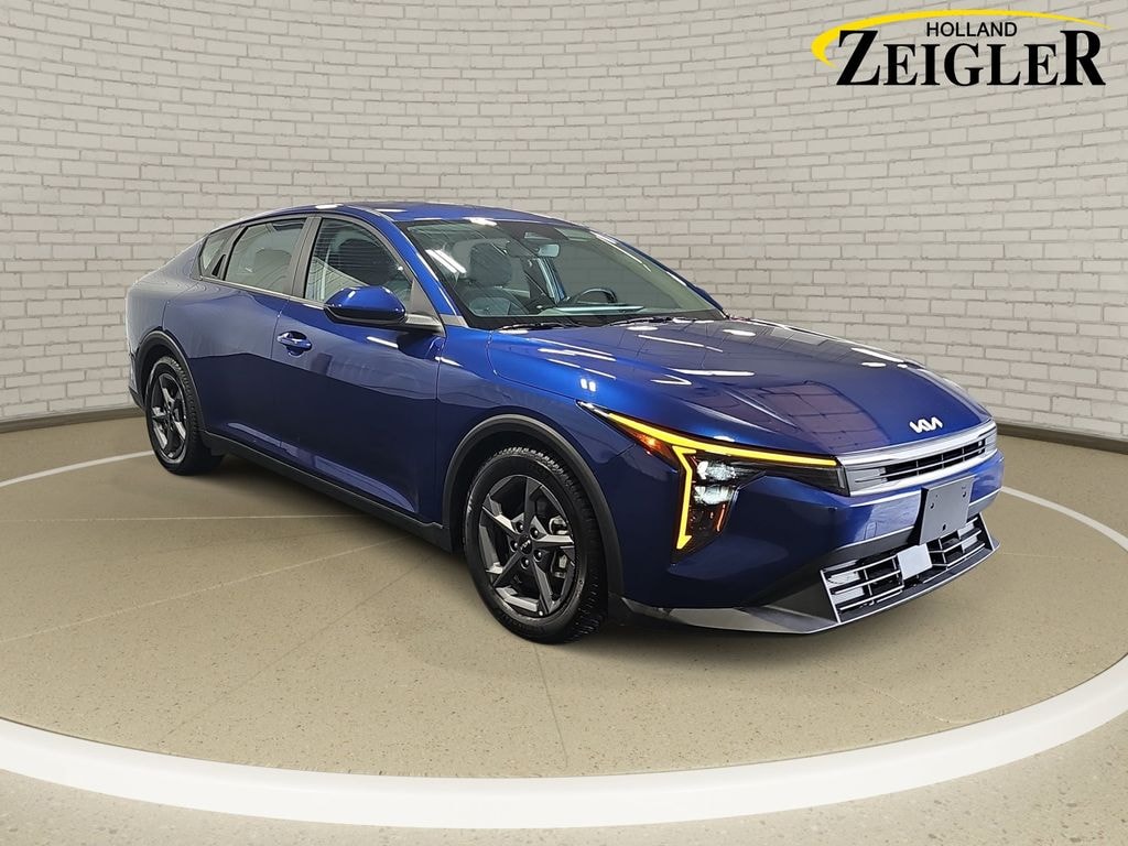 Used 2025 Kia K4 LXS Sedan