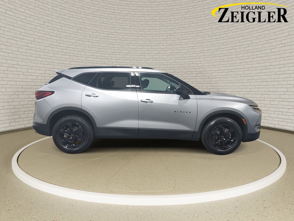 2023 CHEVROLET BLAZER - Image 4