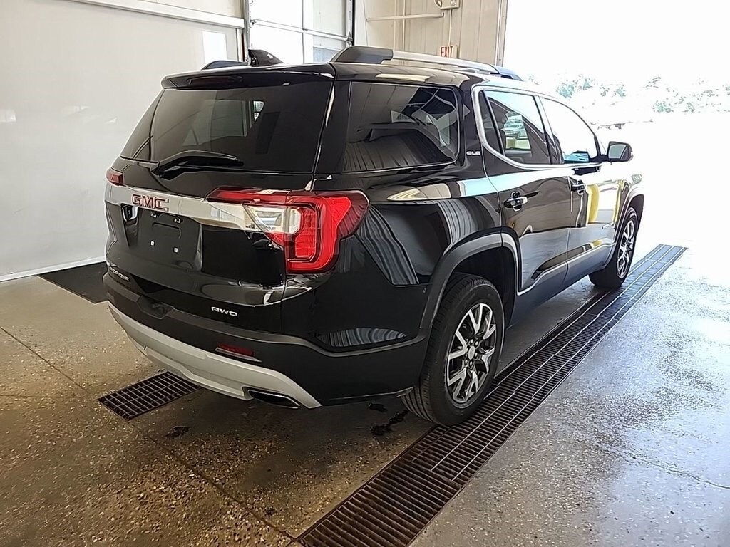 2023 Gmc Acadia SLE photo 3