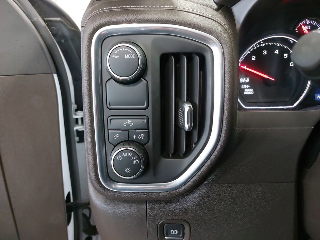 2021 CHEVROLET SILVERADO - Image 28
