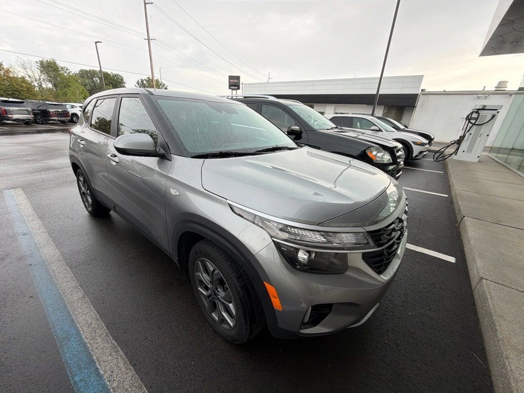 Certified 2024 Kia Seltos LX SUV