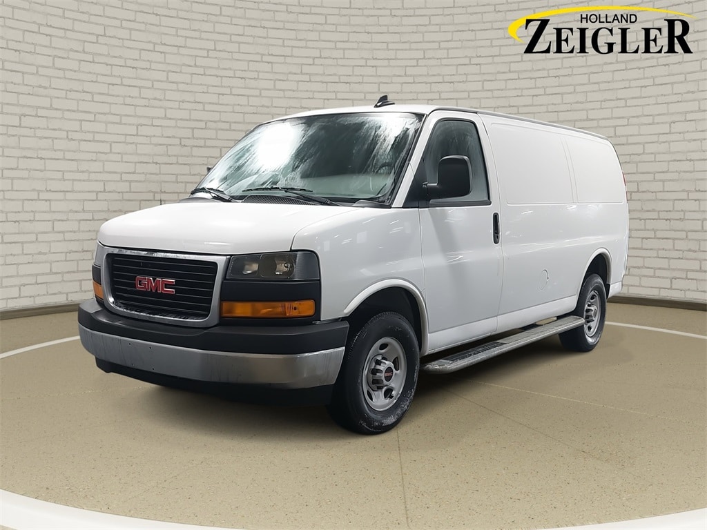 2024 GMC Savana Cargo Work Van's photo