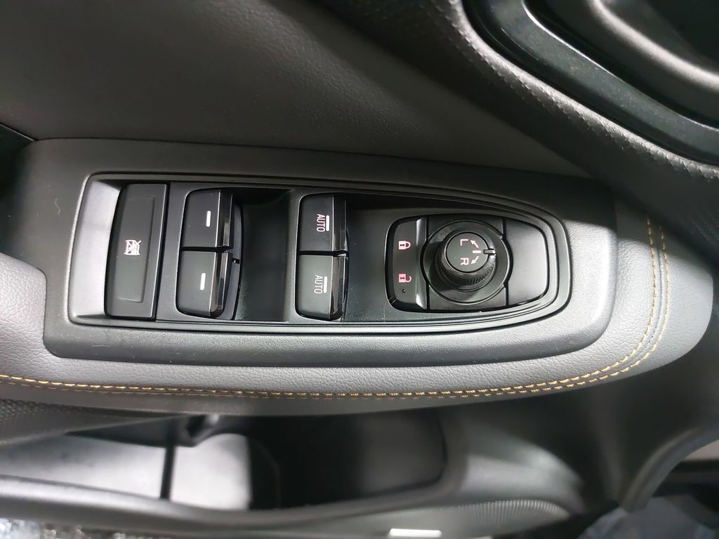 2024 SUBARU FORESTER - Image 30