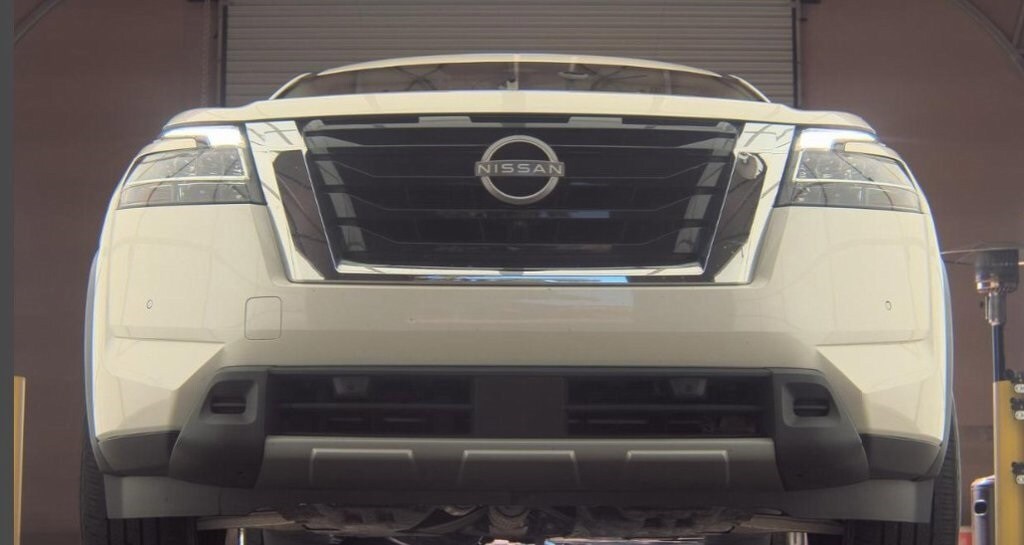 2023 Nissan Pathfinder SL photo 3