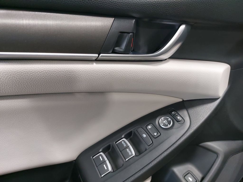 2018 HONDA ACCORD - Image 27