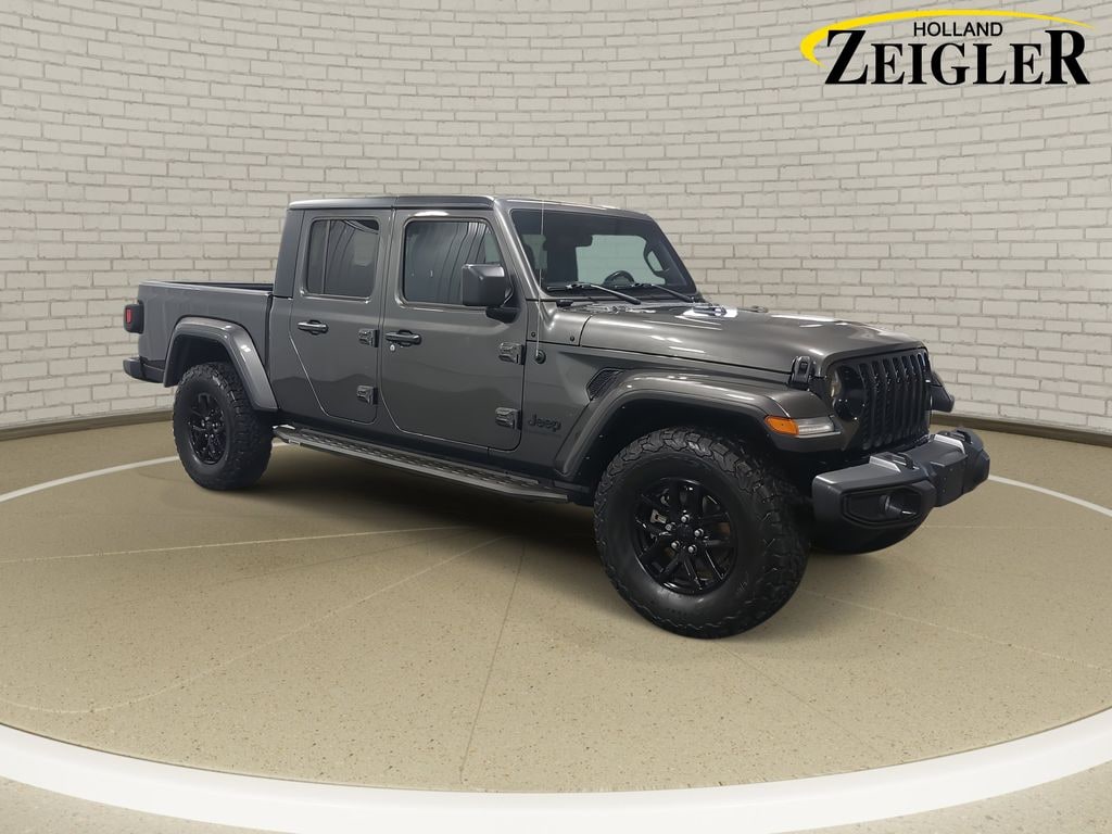 Used 2022 Jeep Gladiator Altitude Truck