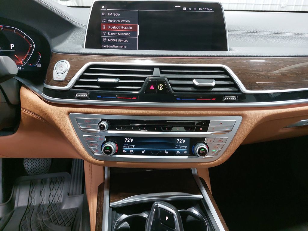 2020 BMW 750I - Image 19