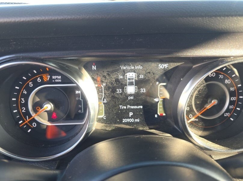 2022 Jeep Gladiator Altitude photo 4