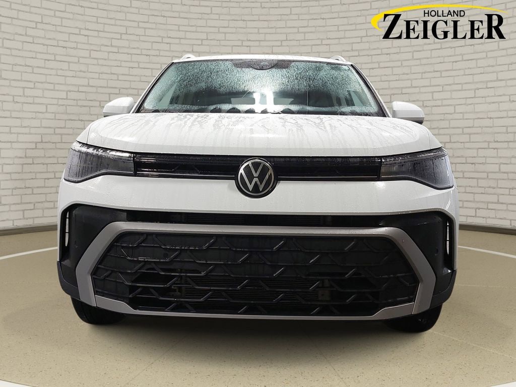 Used 2025 Volkswagen Taos 1.5T SE SUV