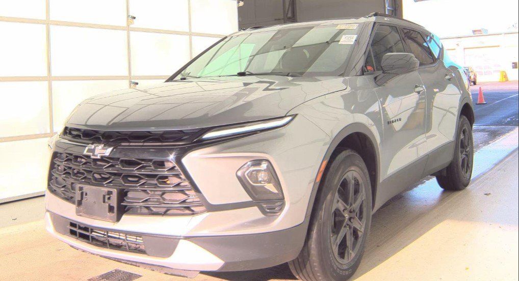 2023 Chevrolet Blazer 2LT's photo