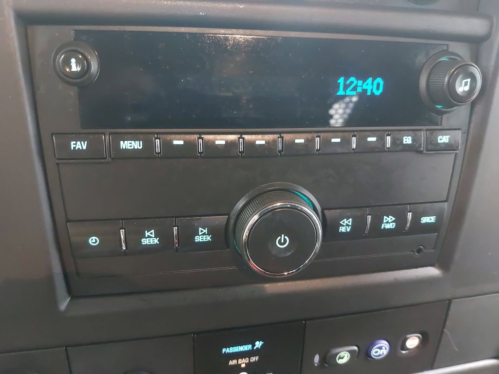 2024 GMC SAVANA - Image 20