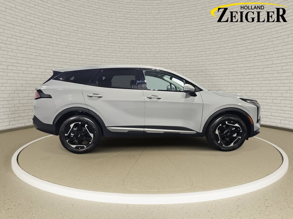 New 2027 Kia Sportage Hybrid S SUV