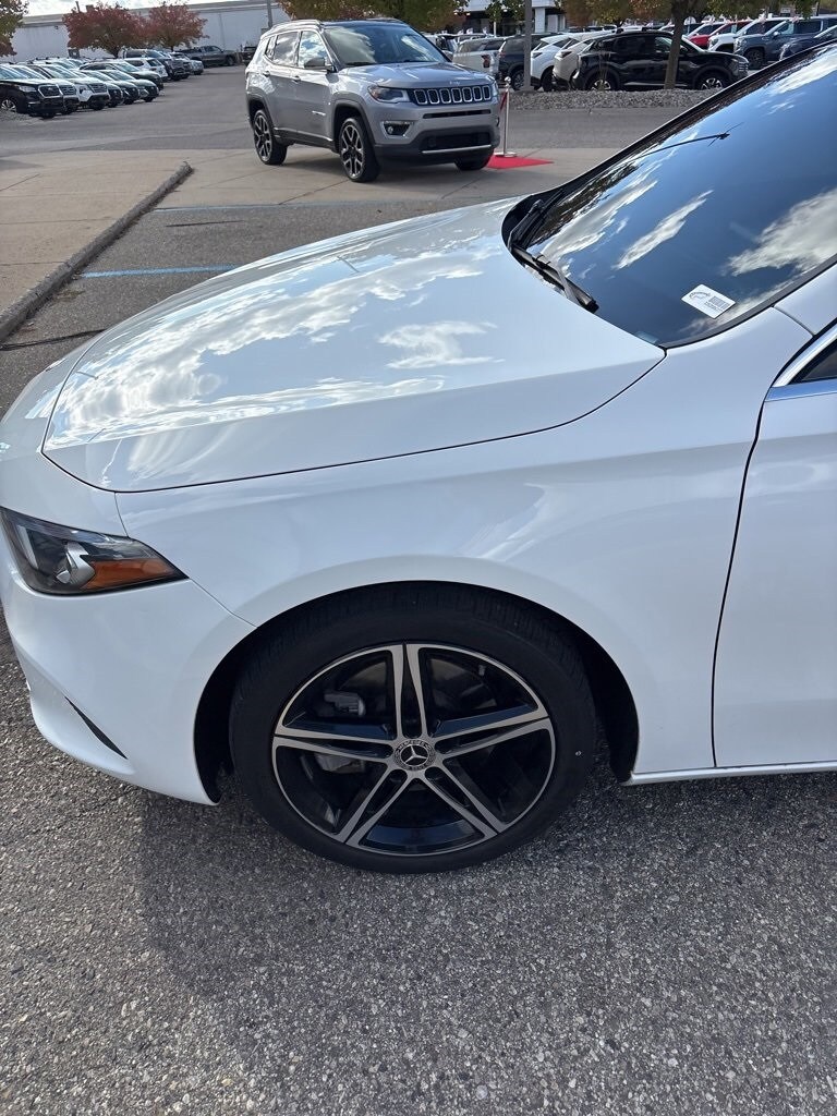 2022 Mercedes Benz A 220 4MATIC photo 4