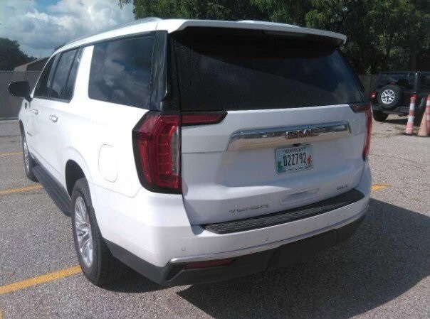2024 Gmc Yukon XL SLT photo 4