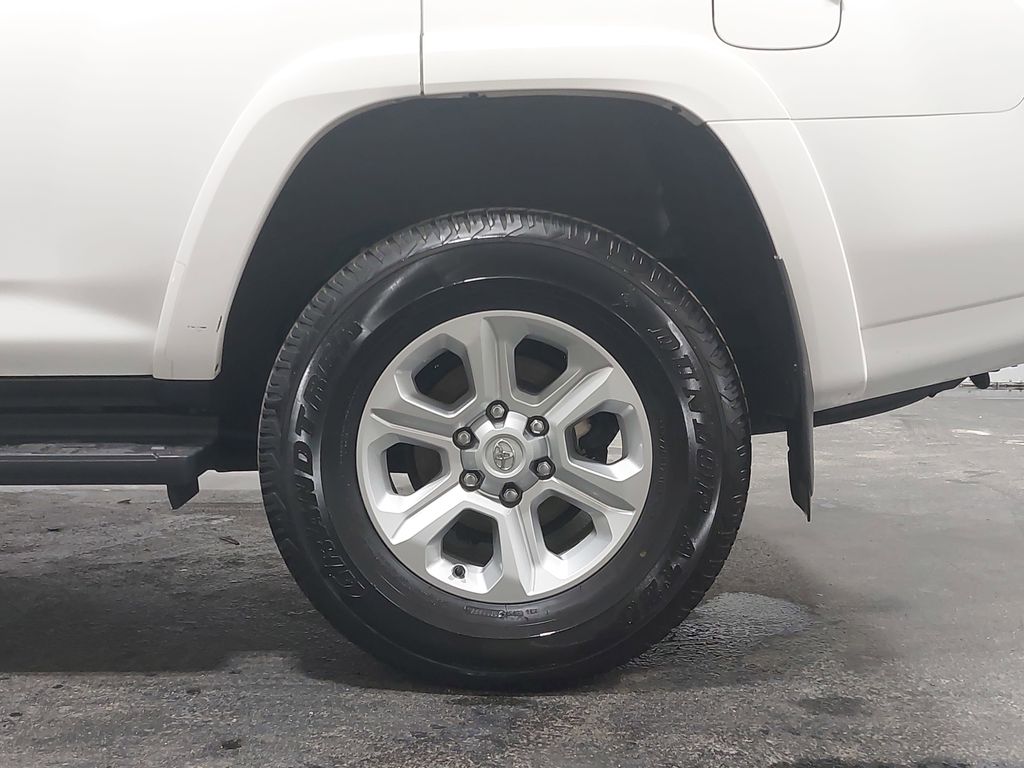 2024 TOYOTA 4RUNNER - Image 32