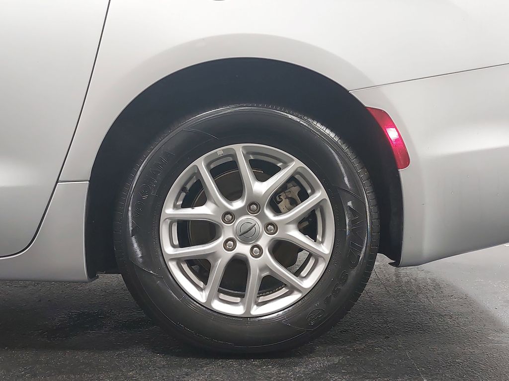 2024 CHRYSLER PACIFICA - Image 35